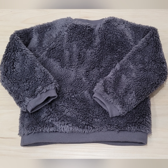 Girl sweater size 2T - Picture 2 of 3